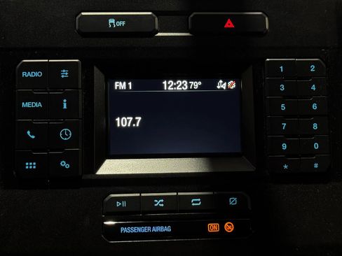 Used 2022 Ford F250 XL w/ Power Equipment Group AWD/4WD image 7