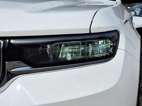 Certified 2024 Jeep Grand Cherokee L Limited AWD/4WD image 9