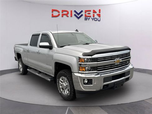 Used 2015 Chevrolet Silverado 2500 LTZ AWD/4WD image 2