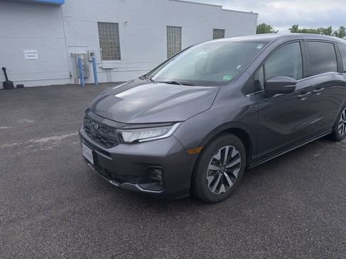 Used 2025 Honda Odyssey EX-L image 2