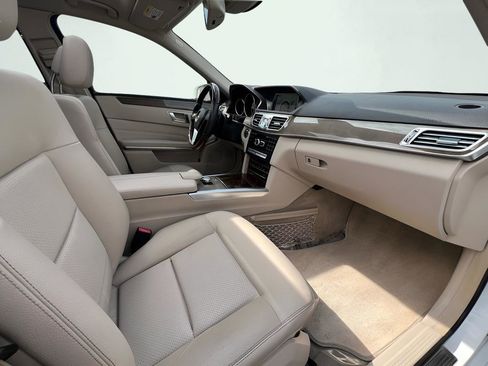 Used 2014 Mercedes-Benz E 350 Sedan image 28
