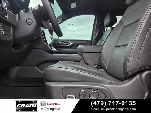 Used 2025 GMC Yukon Denali AWD/4WD image 11