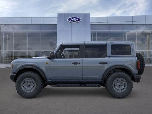 New 2025 Ford Bronco Badlands image 7