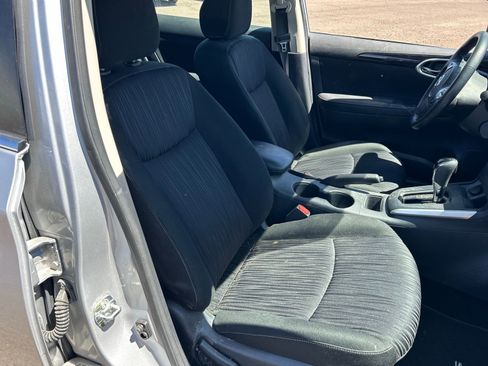 Used 2019 Nissan Sentra SV image 11
