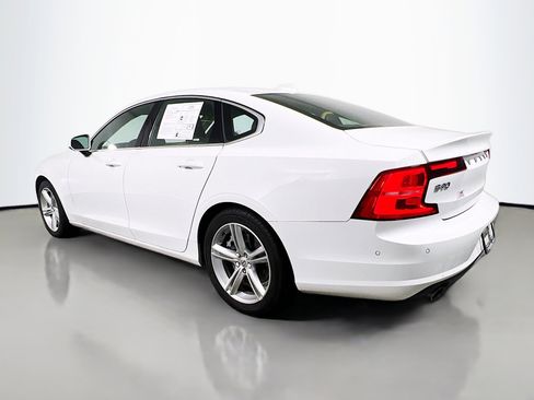 Used 2017 Volvo S90 T5 Momentum w/ Convenience Package image 8