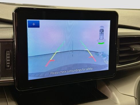 Used 2020 Ford Explorer XLT w/ Equipment Group 202A image 23