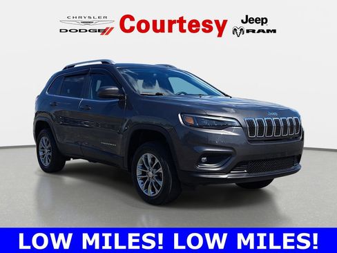 Used 2020 Jeep Cherokee Latitude Plus w/ Cold Weather Group AWD/4WD image 1