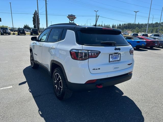 Used 2025 Jeep Compass Trailhawk AWD/4WD image 5