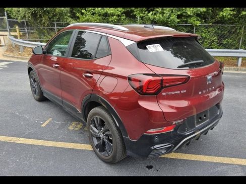 Used 2025 Buick Encore GX Sport Touring w/ Advanced Technology Package FWD image 5