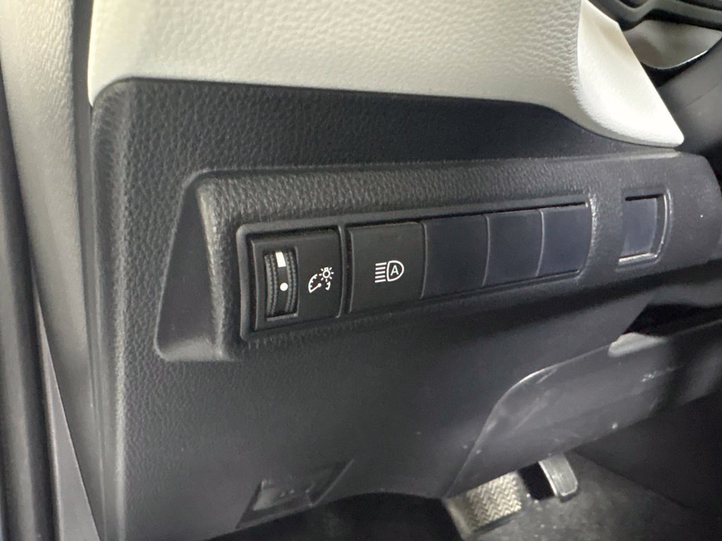 Used 2021 Toyota Corolla SE FWD image 22