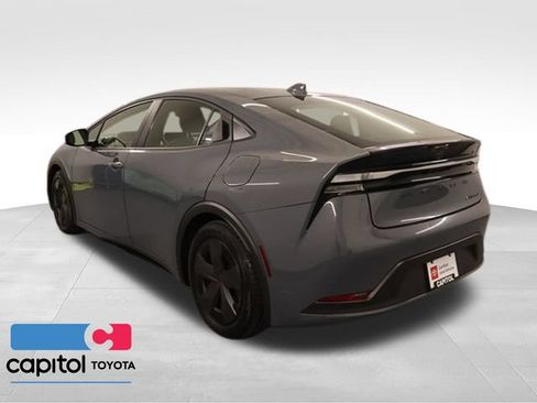 Used 2024 Toyota Prius Prime FWD image 5