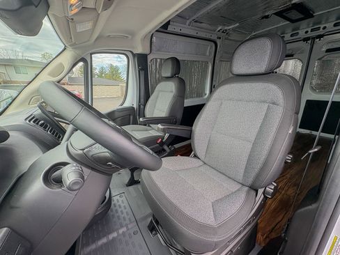 Used 2024 RAM ProMaster 2500 w/ Premium Convenience Group FWD image 23