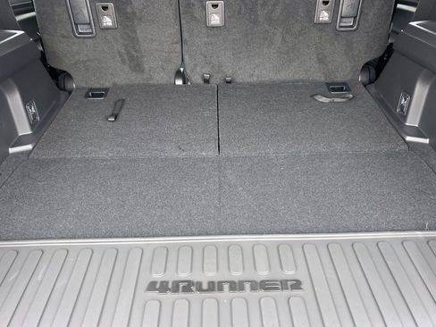 New 2026 Toyota 4Runner SR5 AWD/4WD image 15