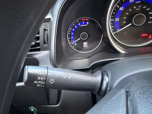 Used 2017 Honda Fit LX image 27