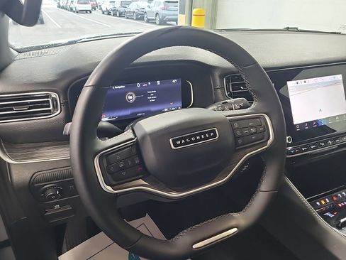 Used 2024 Jeep Wagoneer Series II w/ Convenience Group I image 10