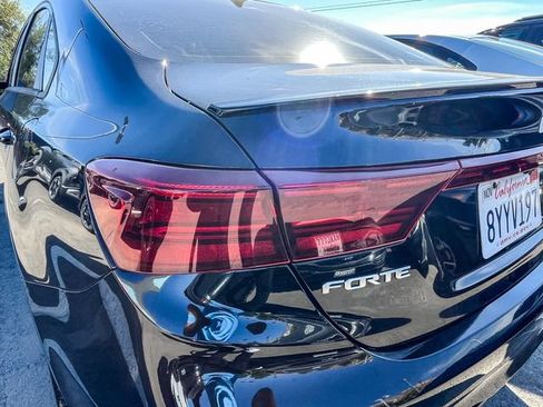 Certified 2022 Kia Forte GT-Line w/ GT-Line Premium Package FWD image 11