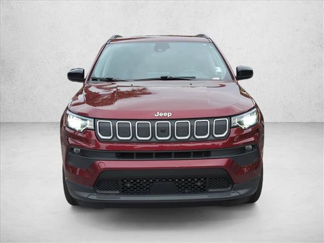 Used 2022 Jeep Compass Latitude w/ Convenience Group FWD image 2