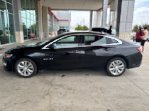 Used 2020 Chevrolet Malibu LT FWD image 32
