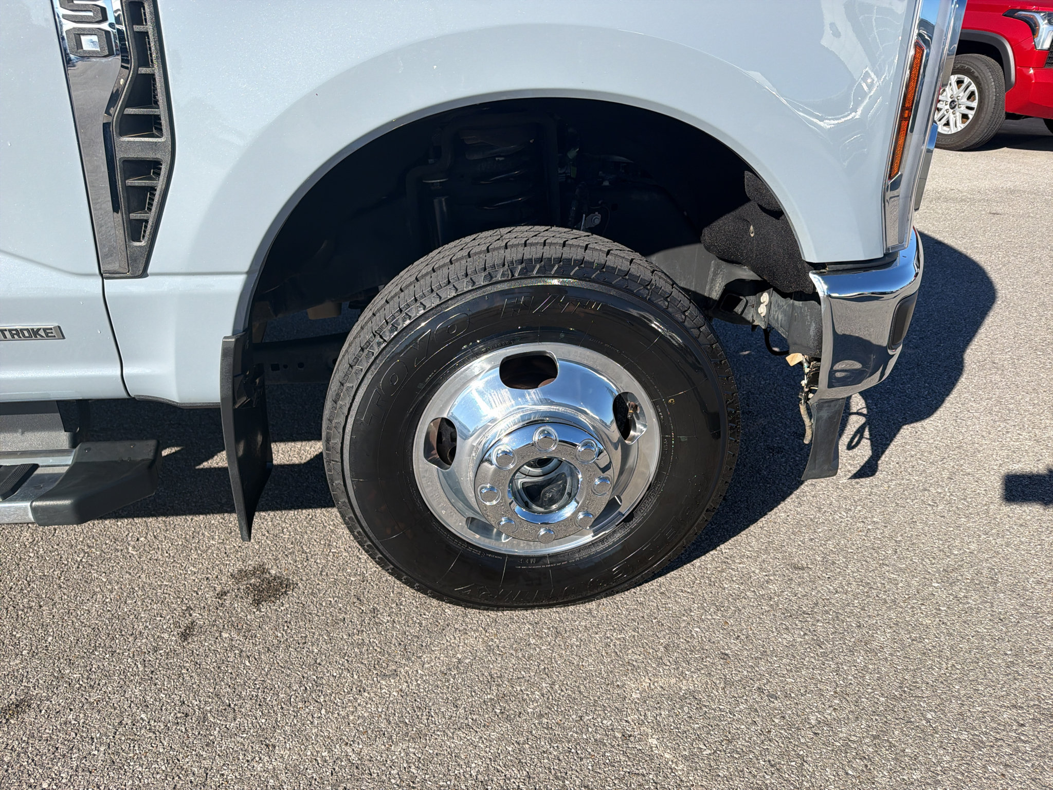 Used 2025 Ford F350 Lariat w/ FX4 Off-Road Package AWD/4WD image 36