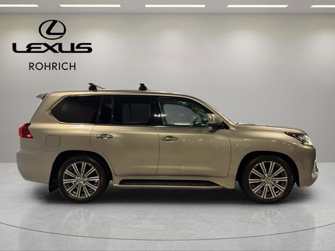 Used 2016 Lexus LX 570 4WD image 4