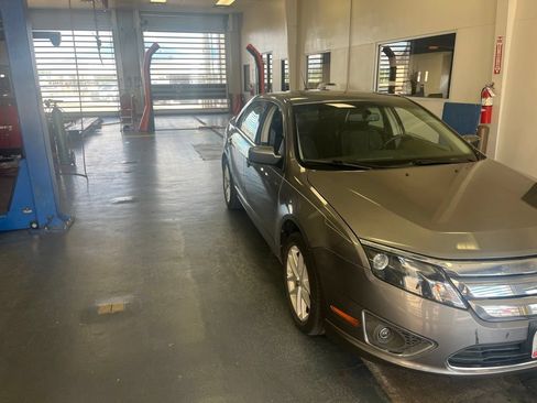 Used 2012 Ford Fusion SEL FWD image 1