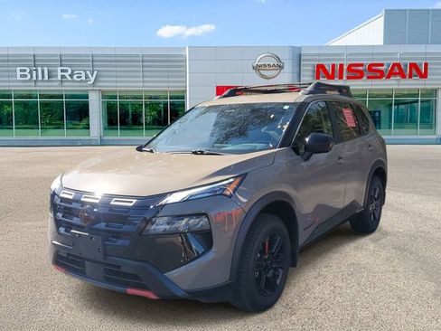 Certified 2025 Nissan Rogue Rock Creek image 2