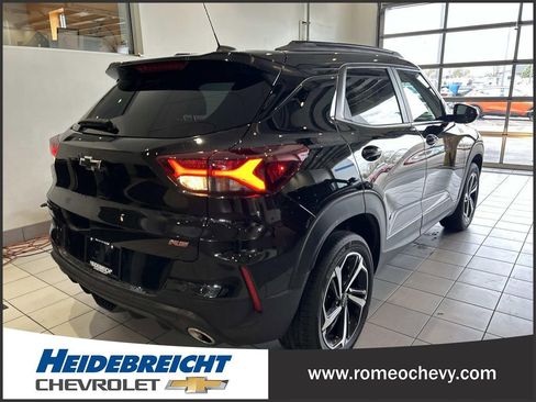 Certified 2023 Chevrolet TrailBlazer RS w/ Convenience Package image 4
