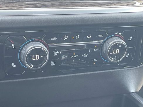 Used 2024 Chevrolet Silverado 1500 LT AWD/4WD image 20