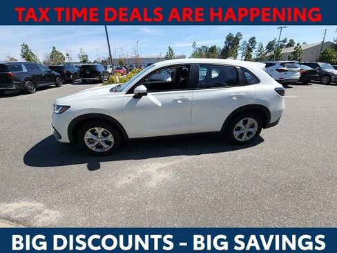 Used 2023 Honda HR-V LX image 6