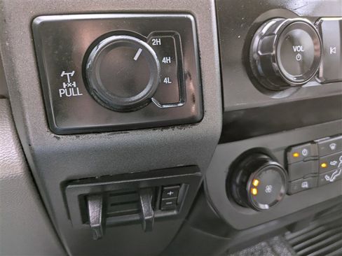 Used 2020 Ford F250 XL w/ STX Appearance Package image 26