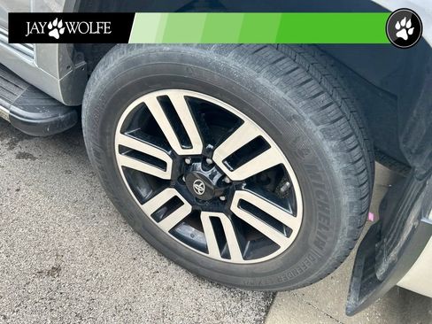 Used 2016 Toyota 4Runner Limited AWD/4WD image 7