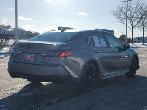 Used 2026 Toyota Camry SE image 5