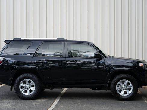 Used 2021 Toyota 4Runner SR5 RWD image 43