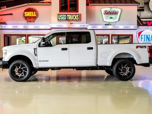 Used 2021 Ford F250 XLT w/ FX4 Off-Road Package AWD/4WD image 11