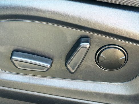 Used 2025 Ford Explorer Active image 26