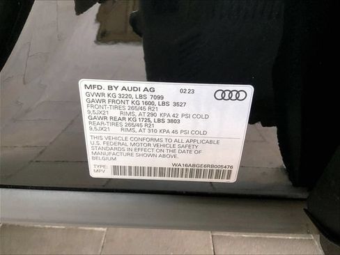 Used 2024 Audi Q8 e-tron Prestige w/ Prestige Package AWD/4WD image 32