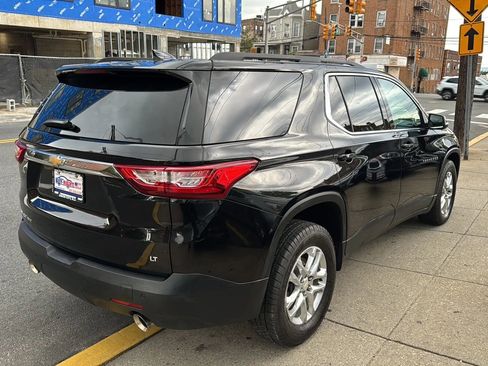 Used 2021 Chevrolet Traverse LT image 6