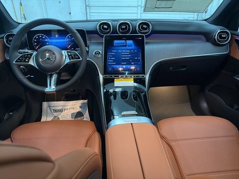 Used 2026 Mercedes-Benz GLC 300 image 22