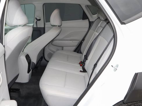 Used 2025 Hyundai Kona SEL image 8