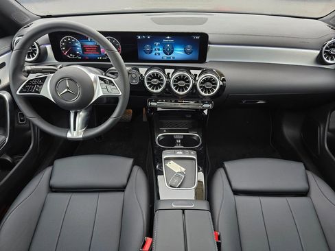 New 2025 Mercedes-Benz CLA 250 4MATIC image 18