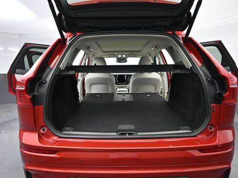 Used 2024 Volvo XC60 B5 Plus AWD/4WD image 17