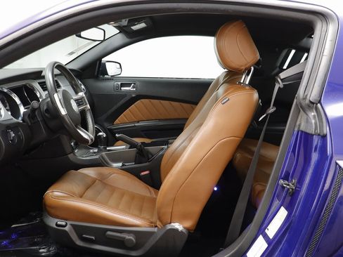 Used 2013 Ford Mustang GT Premium w/ Comfort Pkg image 6