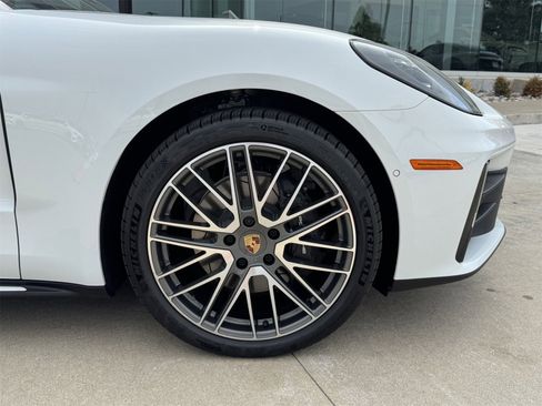 New 2025 Porsche Panamera 4 image 11