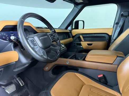Used 2022 Land Rover Defender 110 X AWD/4WD image 16