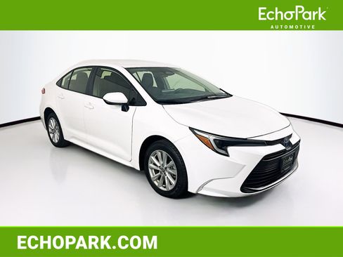 Used 2024 Toyota Corolla LE w/ LE Convenience Package image 1