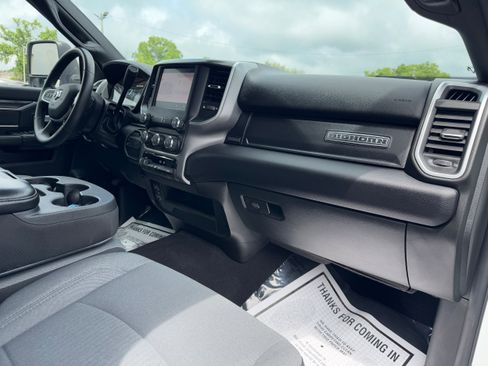 Used 2024 RAM 3500 Big Horn image 17