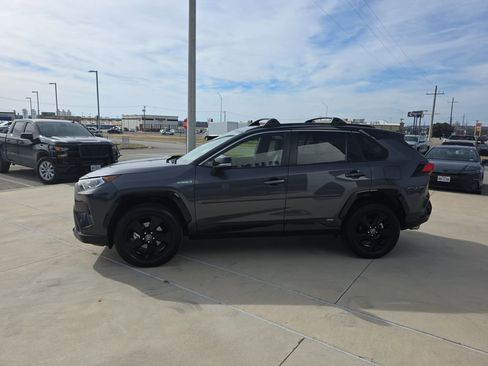 Used 2019 Toyota RAV4 XSE image 4