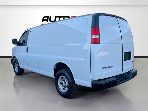 Used 2024 GMC Savana 2500 w/ Driver Convenience Package image 5