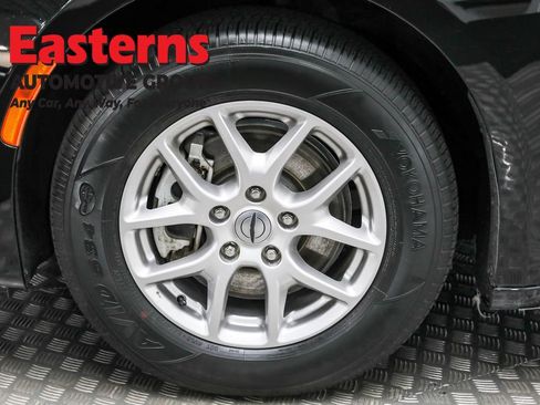 Used 2024 Chrysler Voyager LX image 31