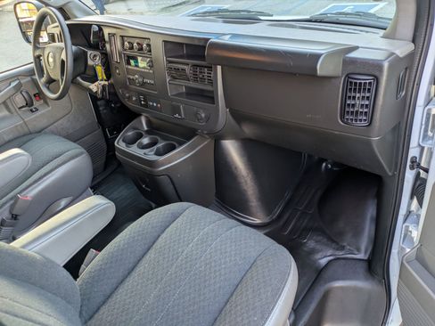 Used 2024 Chevrolet Express 2500 w/ Driver Convenience Package image 28